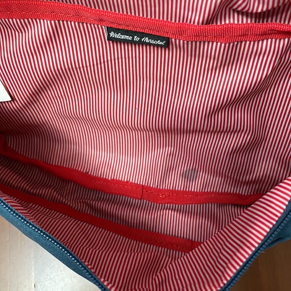 Herschel Hip Pack - Picture 3 of 3